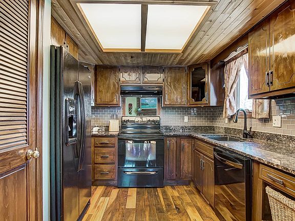 3rd image of 7009 Morningknoll Dr