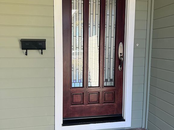 2nd image of 3463 Wheeling Dr