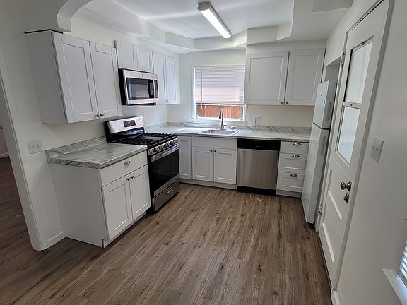 4th image of 272 Evandale Ave