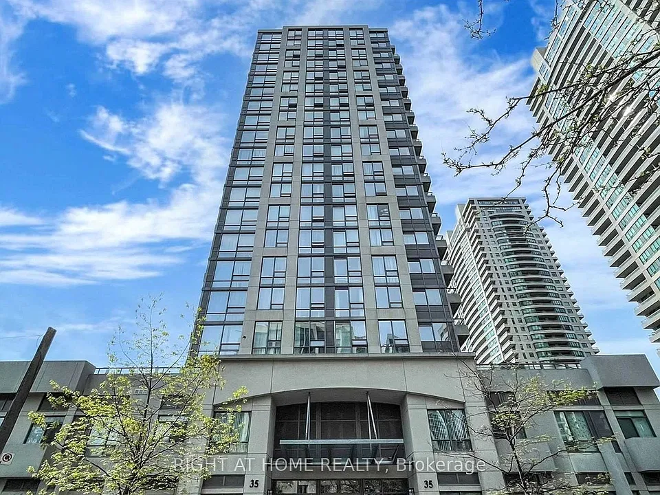 35 Hollywood Ave #817