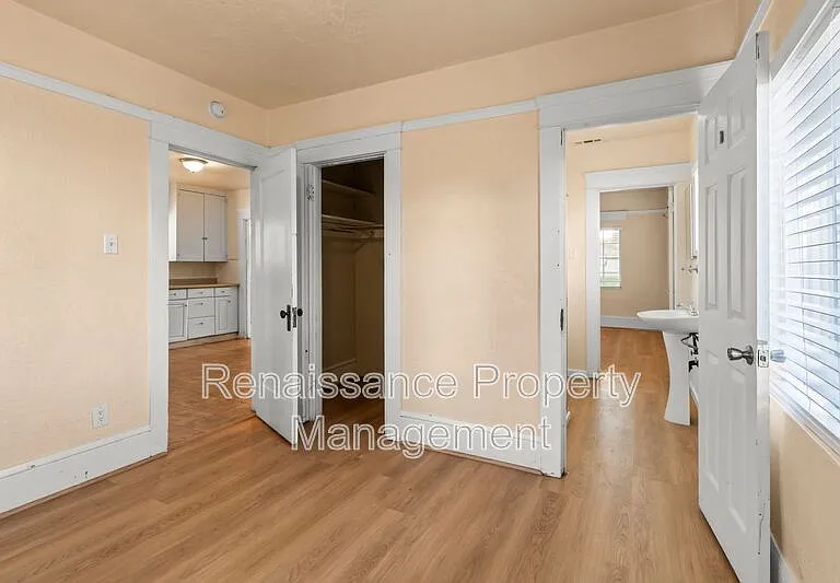 1026 N Windeler Ave #A — Photo 14