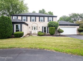 3312 Lake Knoll Dr, Northbrook, IL