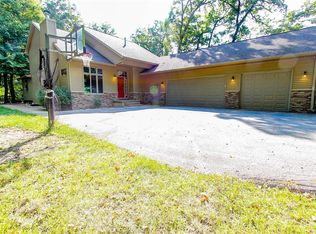 1 Cottage Grove Ave SE, Cedar Rapids, IA 52403
