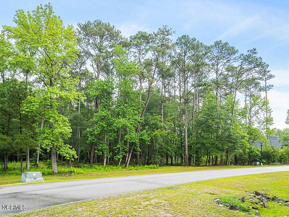 5th image of 3378 Eagle Crest Drive SW