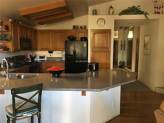 4th image of 8404 Honeywood Cir