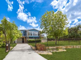 536 Riviera Dr, Canyon Lake, TX 78133