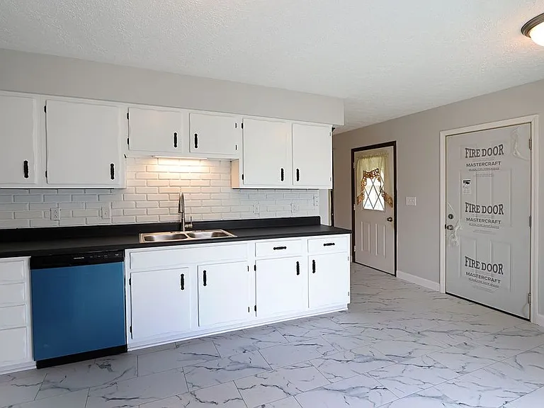 Parkview Dr — Photo 30