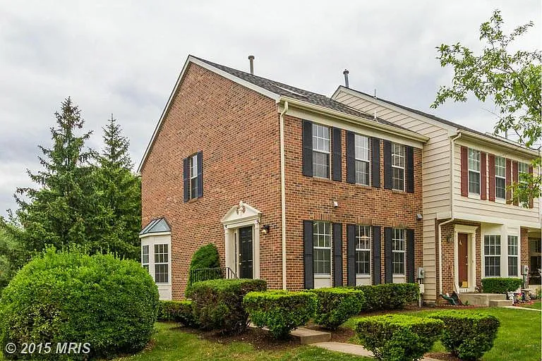 20516 Staffordshire Dr photo 1