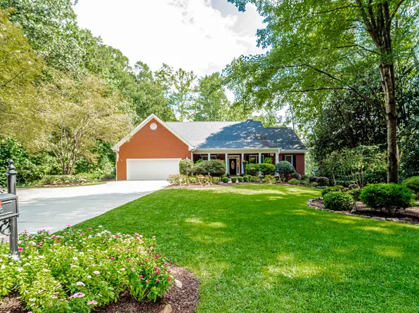 406 Longview Dr, Norcross, GA 30071