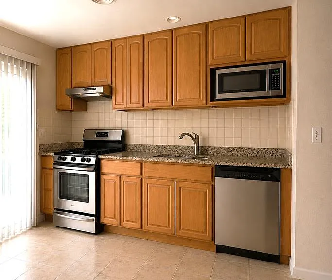 304 Loren Ct — Photo 5