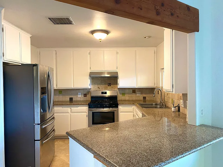 11051 Puesta Del Sol — Photo 11