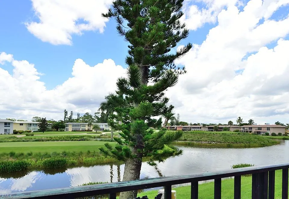 229 Palm Dr #2