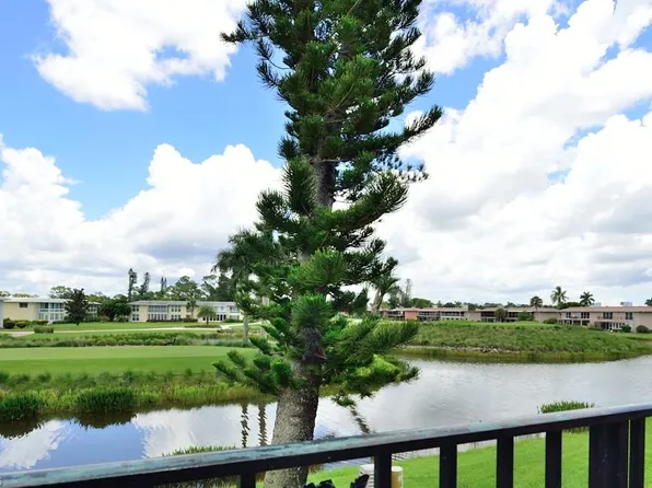 229 Palm Dr APT 2, Naples, FL 34112