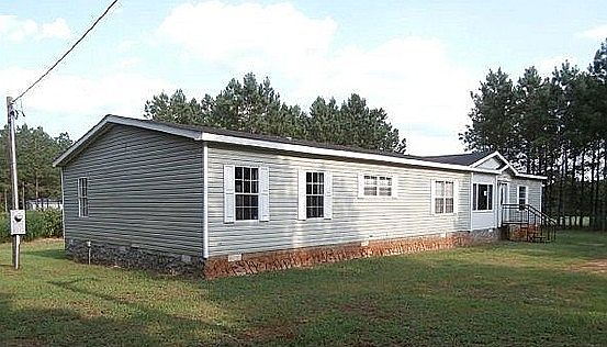 2nd image of 195 Daisy Ct
