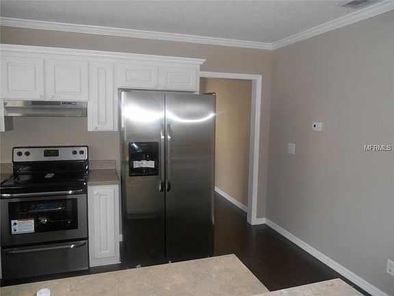 3rd image of 1908 Strawberry Dr