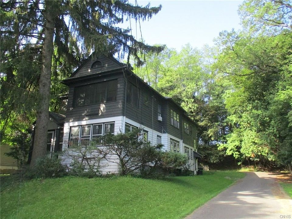 1st image of 158 Gorland Ave #60
