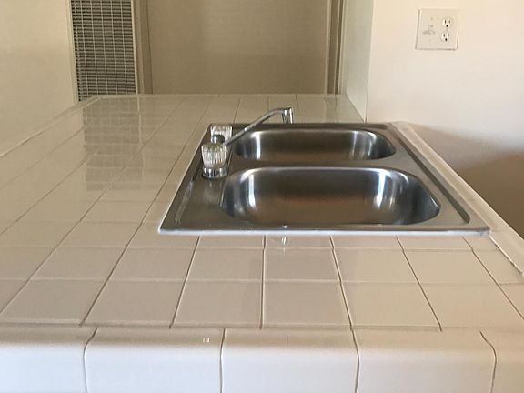 5th image of 1225 Greenfield Dr