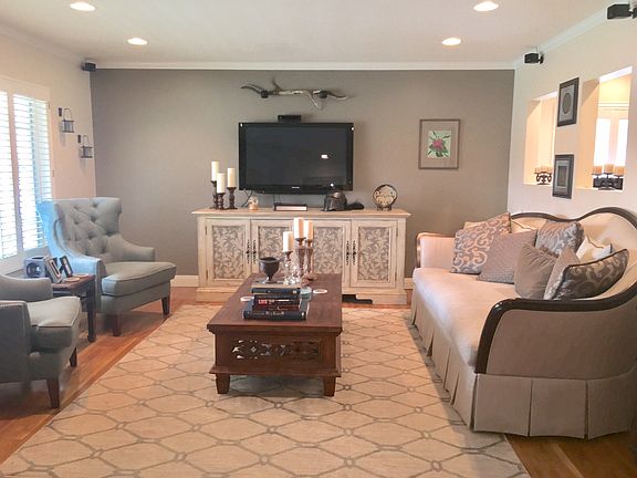 3rd image of 222 Verdugo Ave