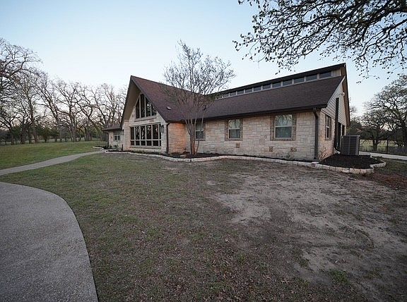 3rd image of 230 Private Road 2174