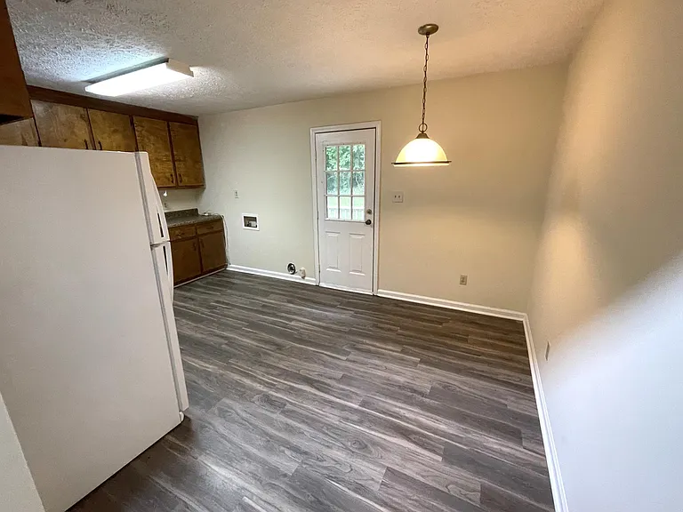 437 Lexington Hts — Photo 5