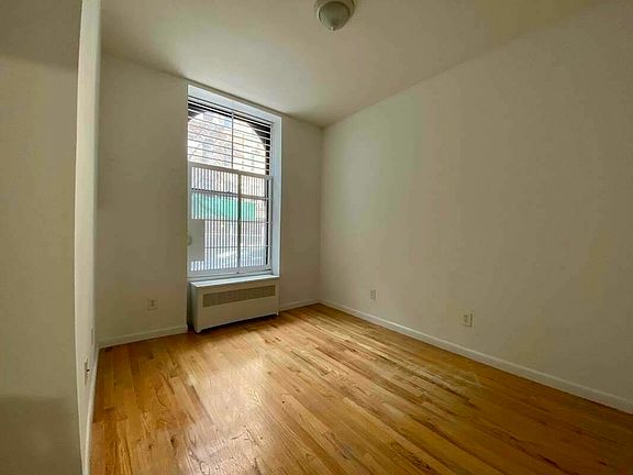 3rd image of 220 E 85th St #1EE
