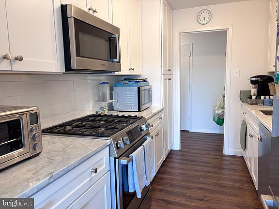 2nd image of 2401 Pennsylvania Ave APT 1011