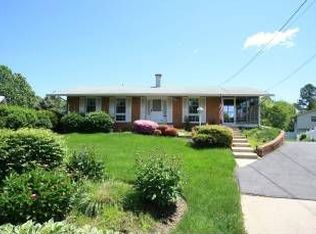 14 Enid Ct, Potomac, MD