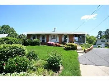 14 Enid Ct photo 1
