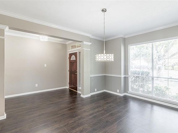 3rd image of 4610 Sunrise Dr