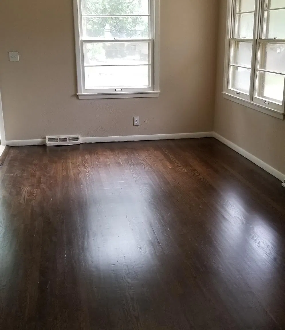 202 Brookside Dr — Photo 2