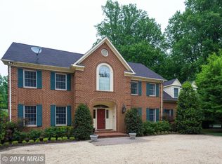 8008 Algarve St, Mc Lean, VA 22102