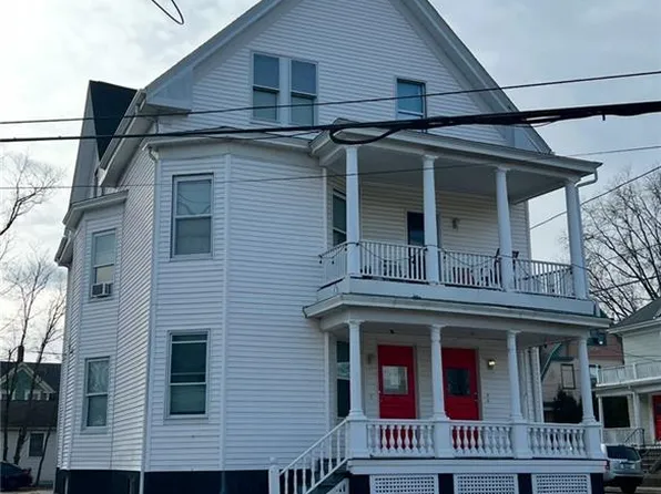 986 Smith St, Providence, RI 02908