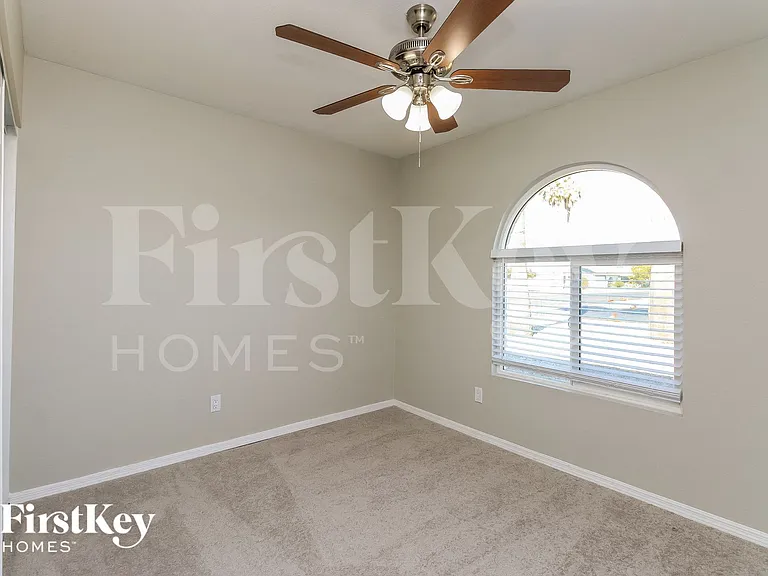 1941 W Portobello Ave — Photo 10