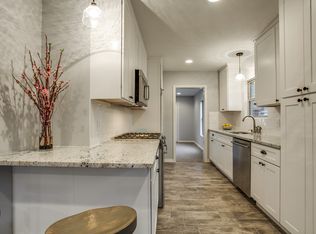 1607 S Montreal Ave, Dallas, TX 75208