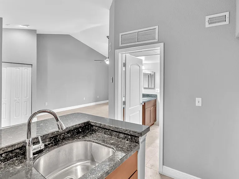 2881 N Oakland Forest Dr #307 — Photo 29