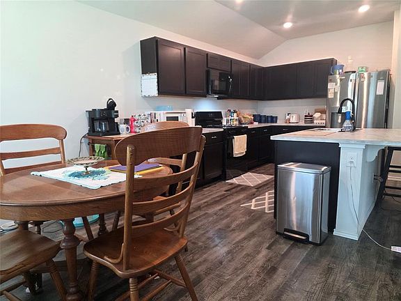 5th image of 2115 Ridge Way
