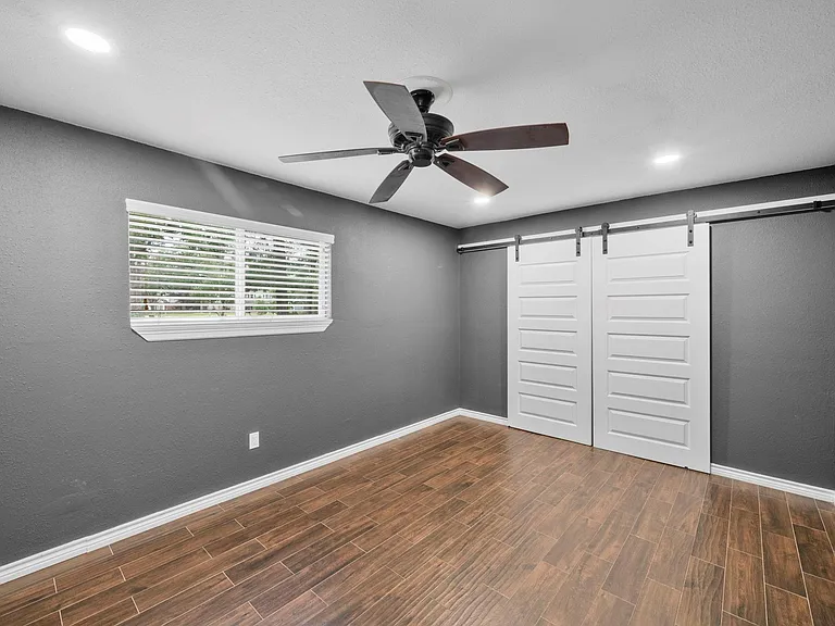 10519 Fawnview Dr — Photo 33