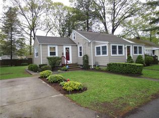 84 Pine Crest Dr, Riverside, RI 02915