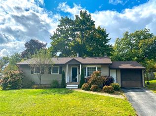 52 Hollywood Dr, Whitesboro, NY 13492