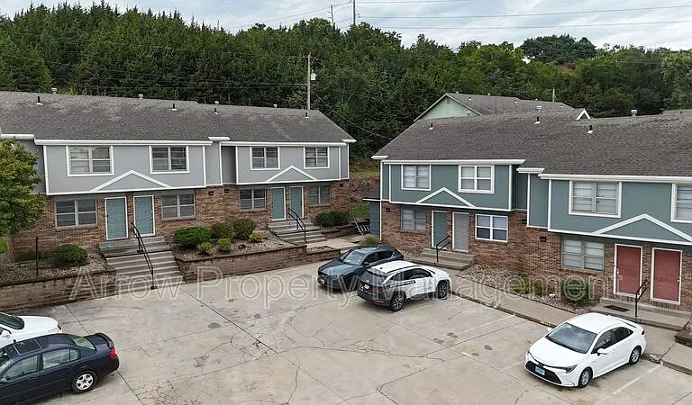 1304 S Jackson St — Photo 14