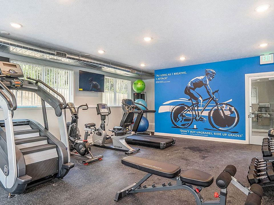 townhomes-at-two-rivers-fitness-center