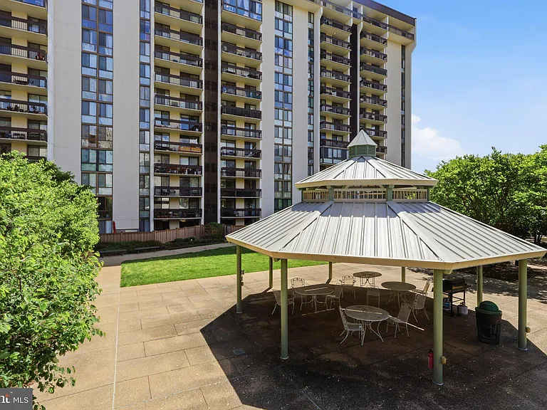 5300 Holmes Run Pkwy #607 — Photo 30