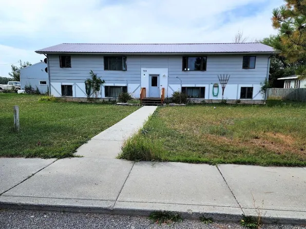 306 10th Ave NW, Choteau, MT 59422
