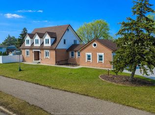 279 Chene St, Tecumseh, ON N8N 3H5