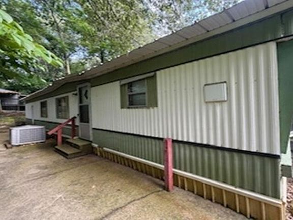2nd image of 925 Rockcastle Lakeshore Dr