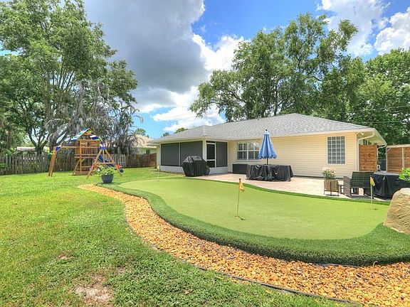 3rd image of 755 Rolling Hill Dr