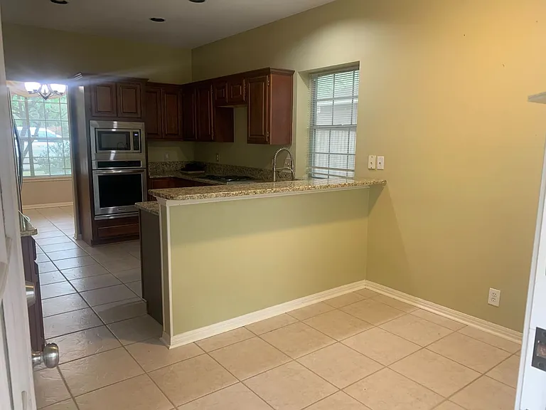 4410 Shavano Cross — Photo 7
