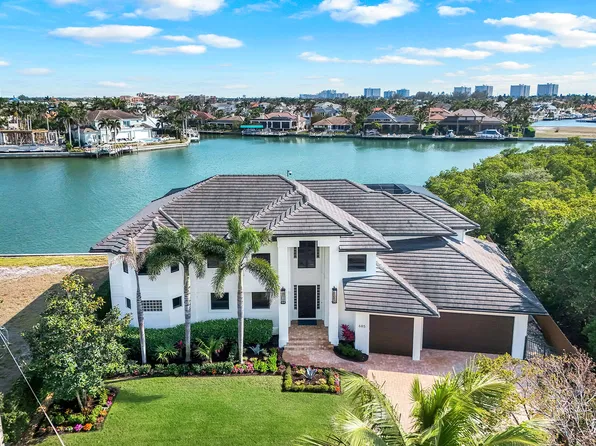 685 Embassy Ct, Marco Island, FL 34145