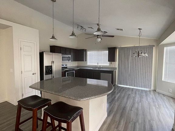 3rd image of 4020 W Camino Vivaz --