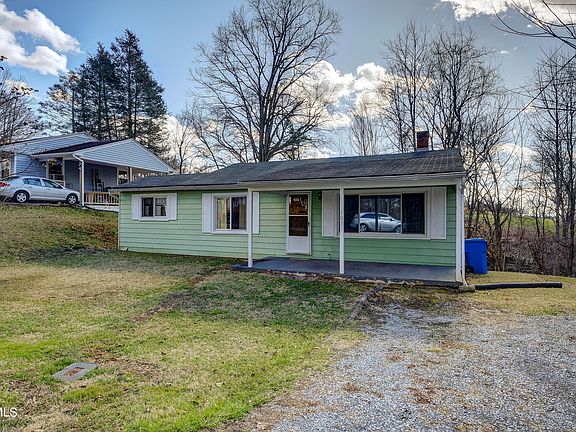 3rd image of 305 Grandview Dr